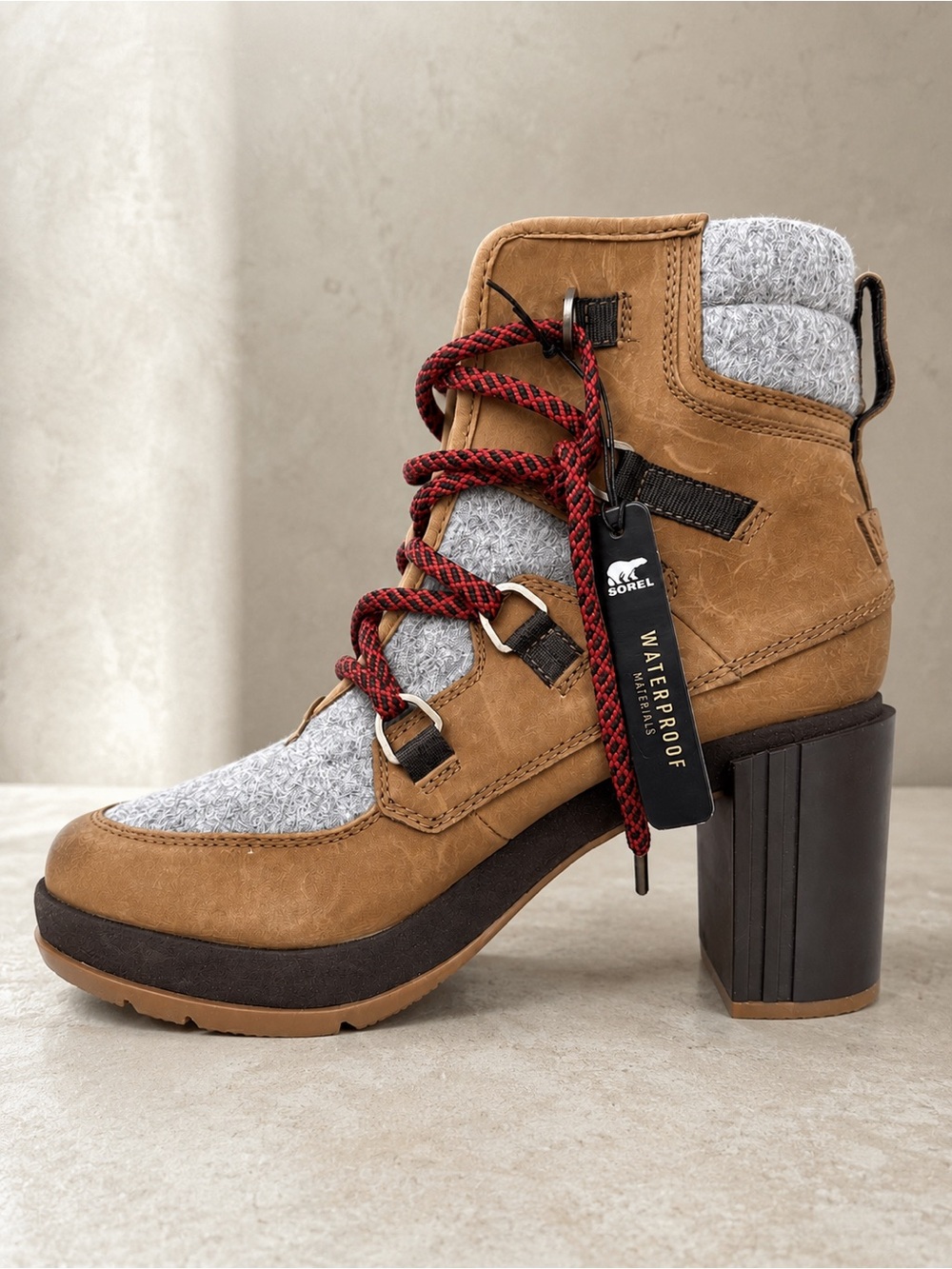 Sorel Waterproof Heeled Lace Up Boots NWT Size 9.5